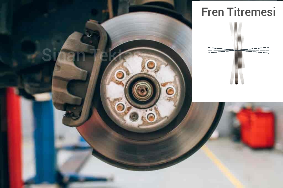 Fren titreşimi, kötü takılmış bir fren diskinin poyra veya kaliperle olan hizasının bozulmasıyla oluşabilir. Sorunun bu olup olmadığını belirlemenize yardımcı olmak için bazı göstergeler ve çözümler vardır: