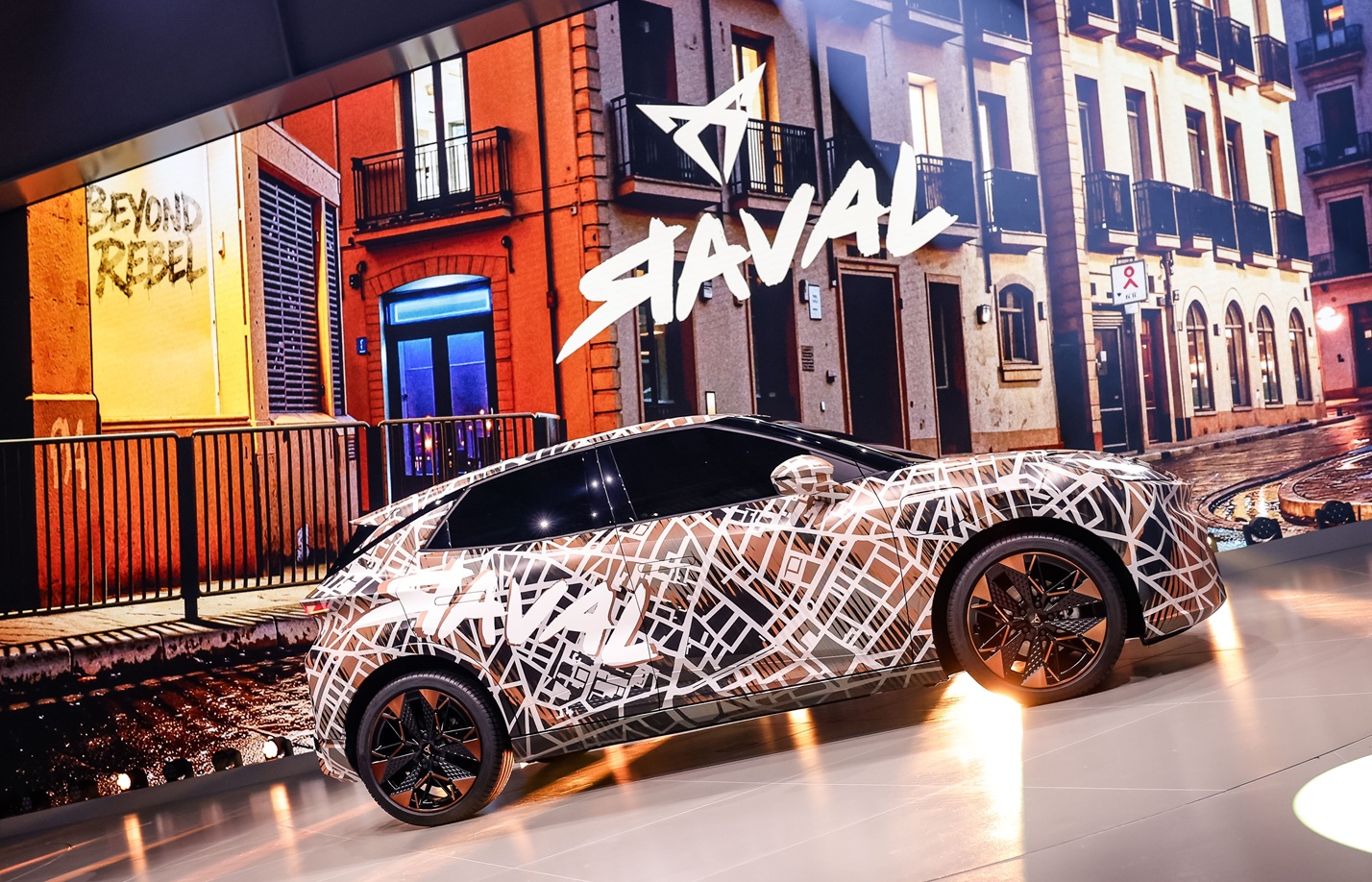 Raval’ın ön gösterimini gerçekleştiren CUPRA; markanın geleceğe yönelik cesur vizyonunu Tindaya ile gözler önüne serdi