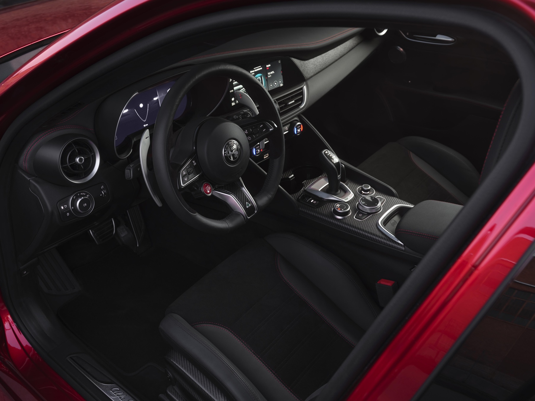 63 adetle sınırlı Quadrifoglio efsaneleri yollara çıkıyor!